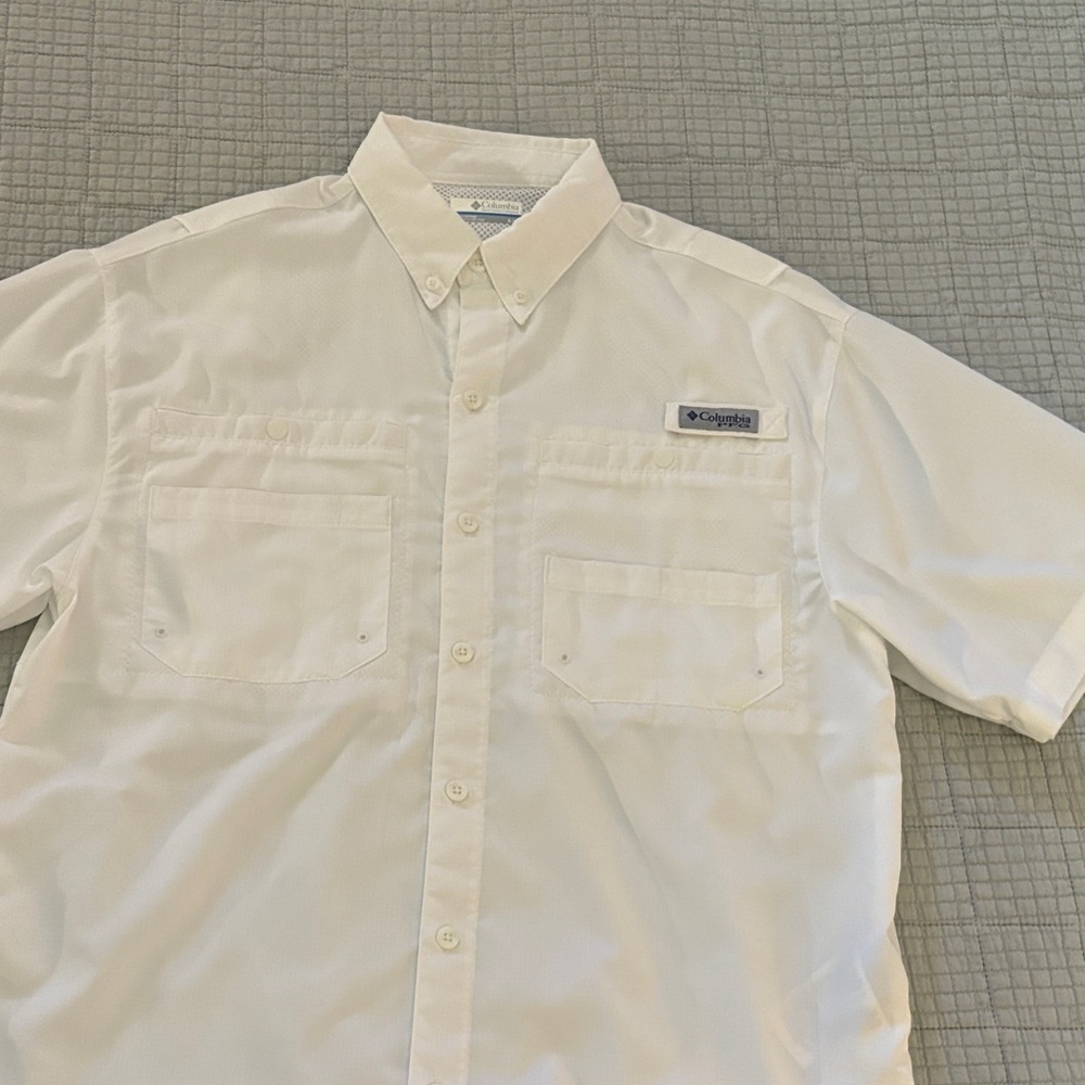 Columbia Men's Classic White Button-Down Shirt